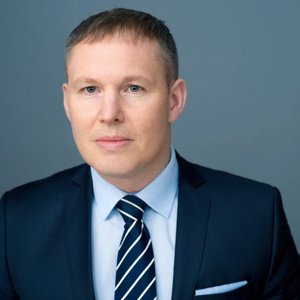 Mowi CEO, Alf-Helge Aarskog, resigns