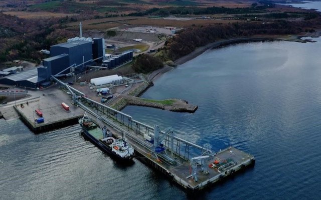 Mowi installs mini LNG terminal at its Kyleakin feed facility