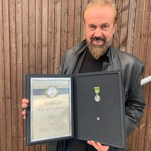Terje Sæther receives the Norwegian medal for Long and Faithfull Service