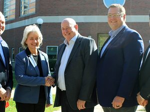 Bühler gifts equipment to Illinois Feed Technology Center