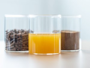 Fertilizer-Oil-Protein-from-Innovafeed-Hermetia-Illucens-bis-©Innovafeed-1-1-scaled