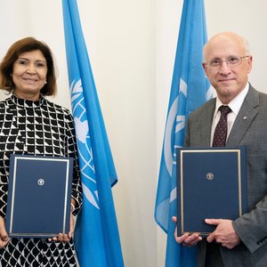 UN-FAO_MOU_Signing_w_Shaw-52427677788_3db96c82b1