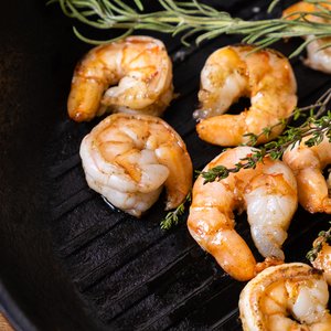 fried-shrimps-with-herbs-close-up-view